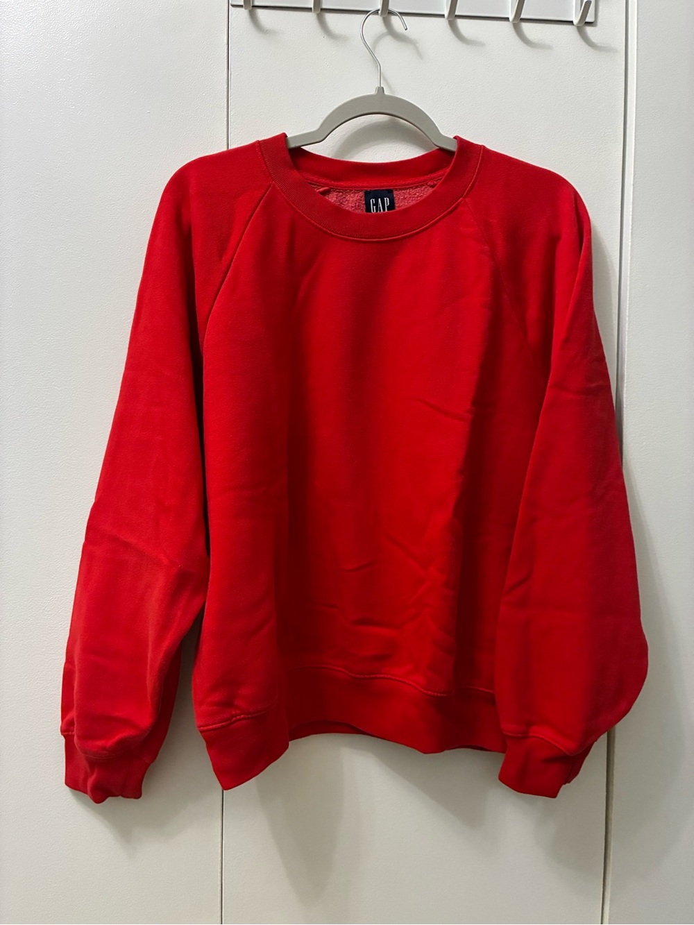 GAP Women's Red Crewneck Sweatshirt